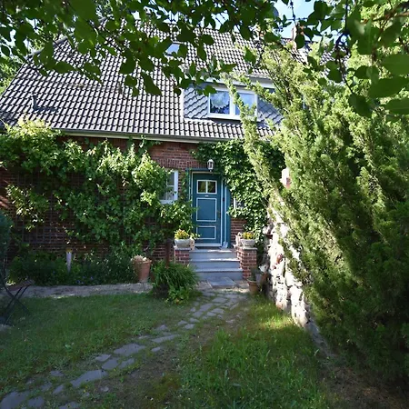 Peaceful Apartment In Ostseebad Boltenhagen With Terrace Exterior photo