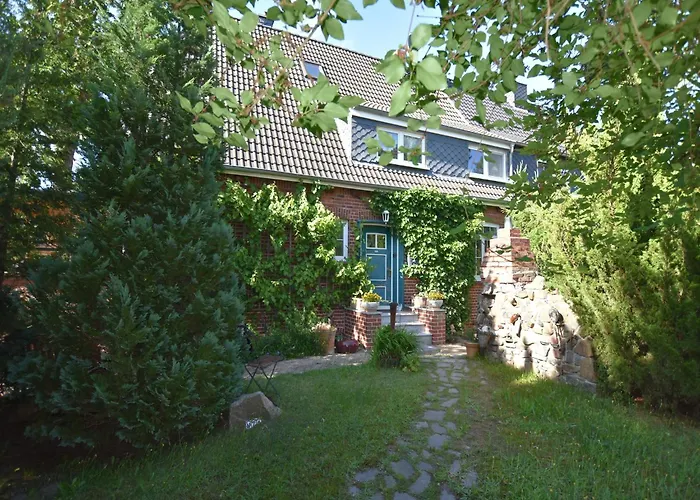 Peaceful Apartment In Ostseebad Boltenhagen With Terrace