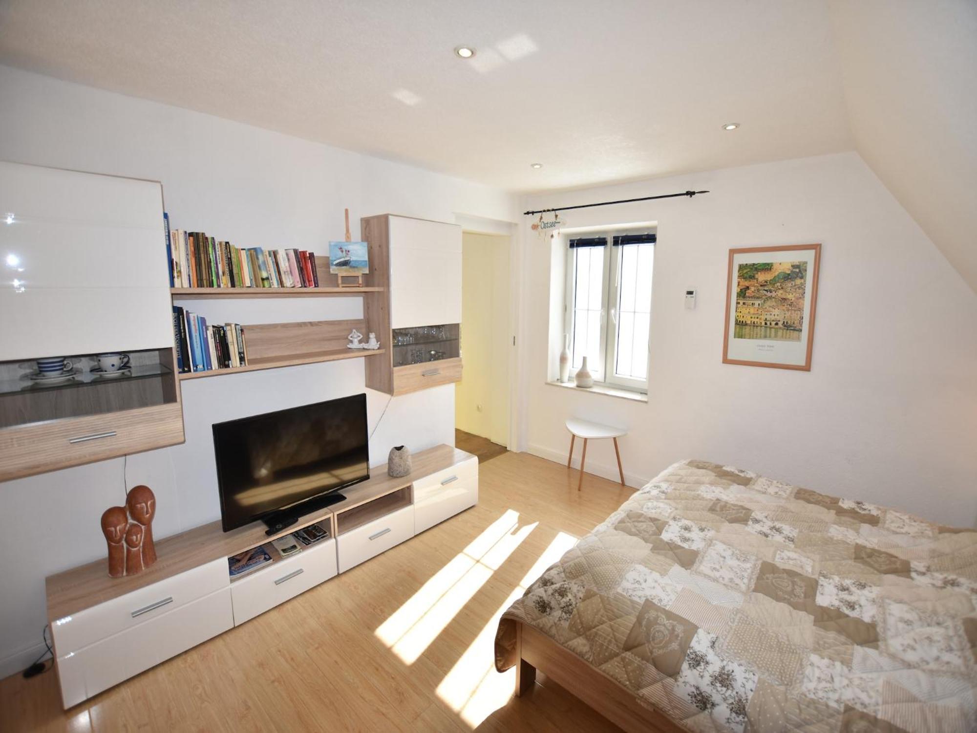 Peaceful In With Terrace Apartment