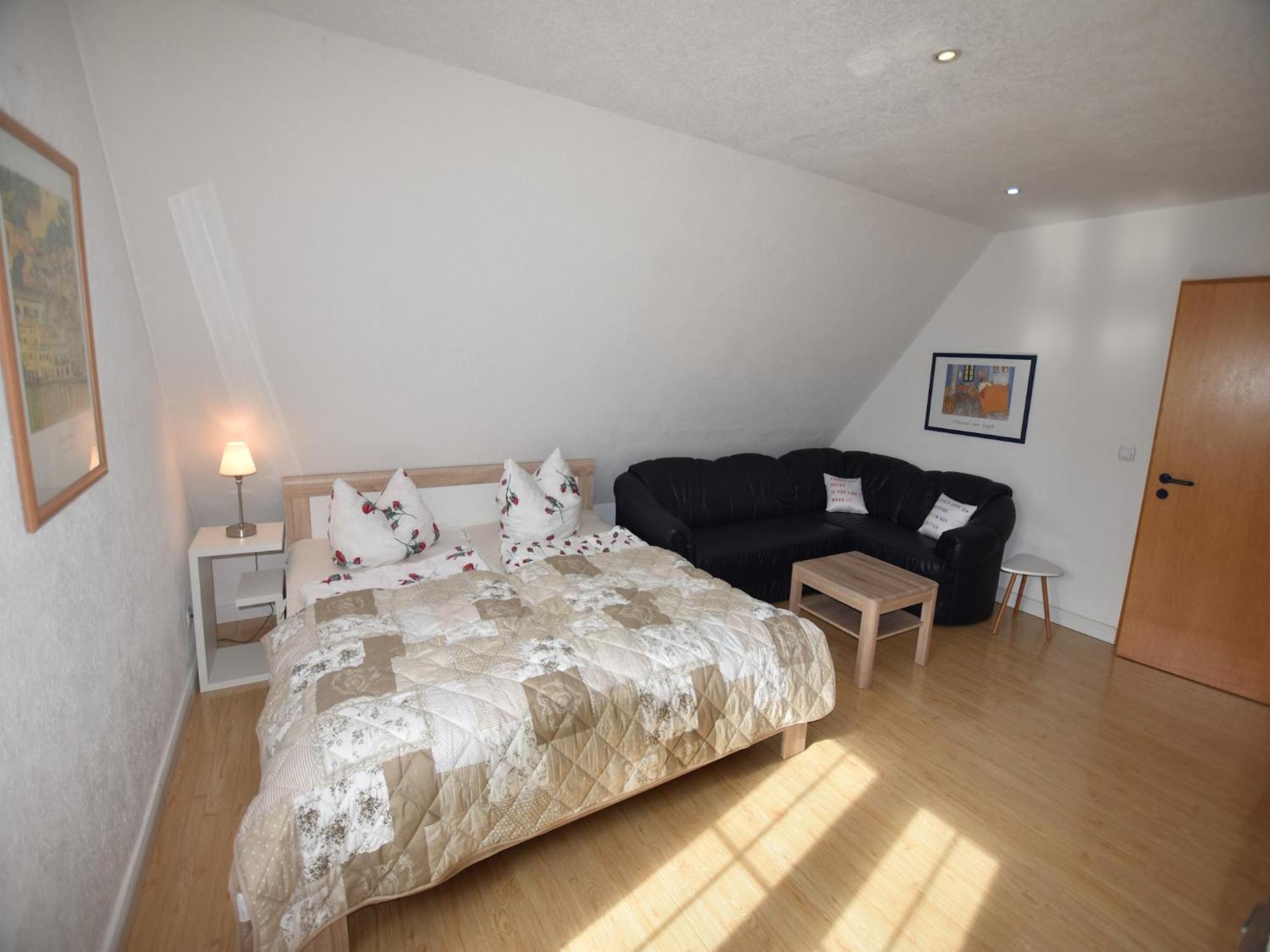 Peaceful In With Terrace Apartment *